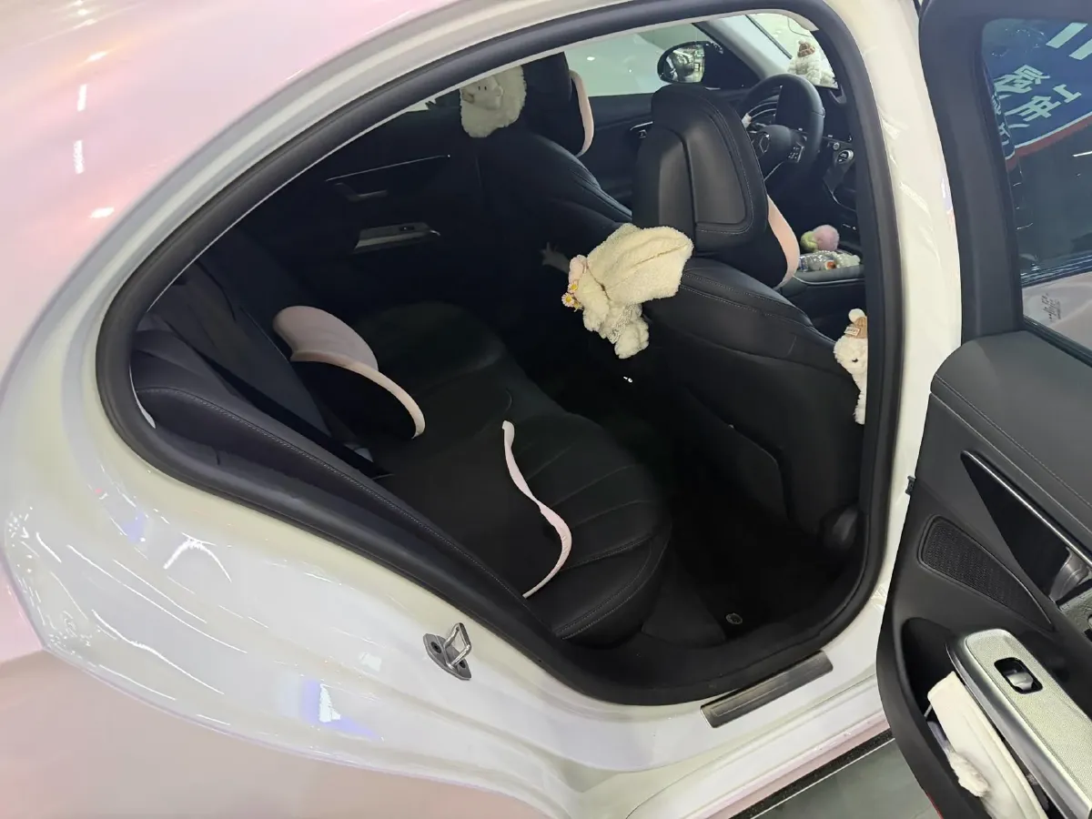 2025 Mercedes-Benz E Class 2.0T 204HP L4 9AT,autocango,china used car exporter,china ev exporter,chinese used car exporter,chinese used ev exporter