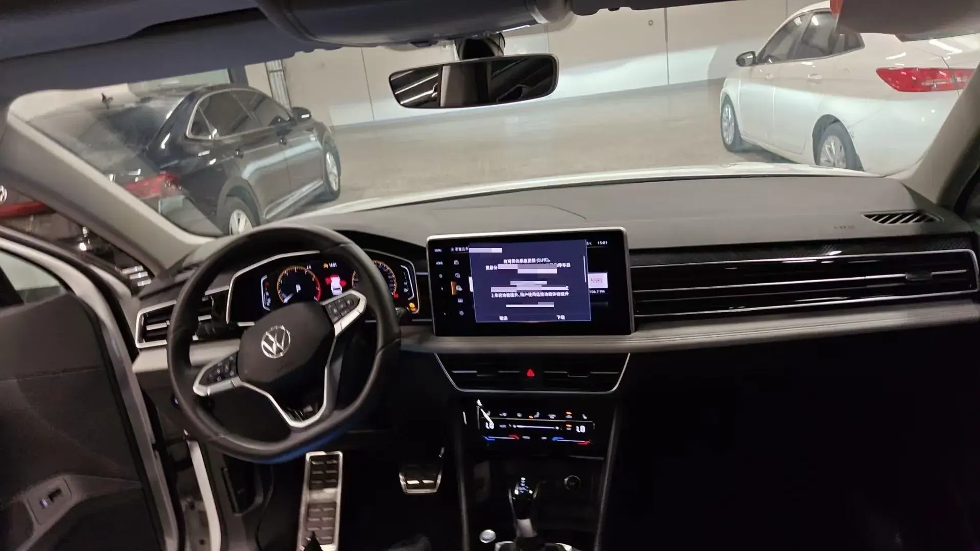 2024 VOLKSWAGEN TIGUAN thumbnail 2