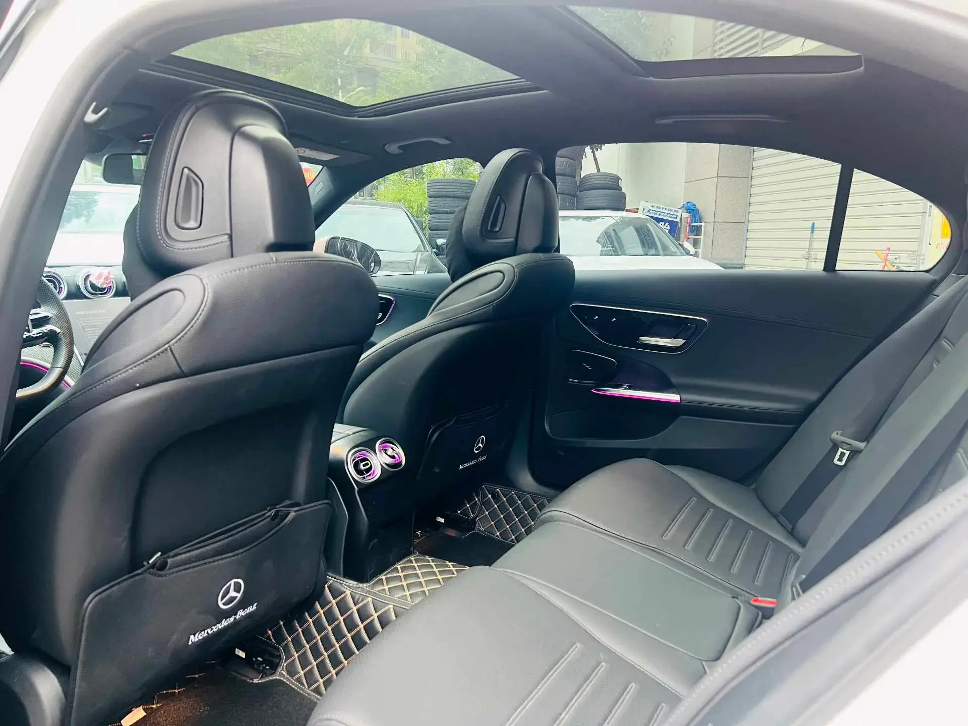 2025 MERCEDES-BENZ C thumbnail 3