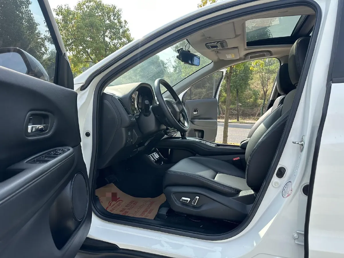 2020 Honda Vezel 1.5L 131HP L4 CVT,autocango,china used car exporter,china ev exporter,chinese used car exporter,chinese used ev exporter