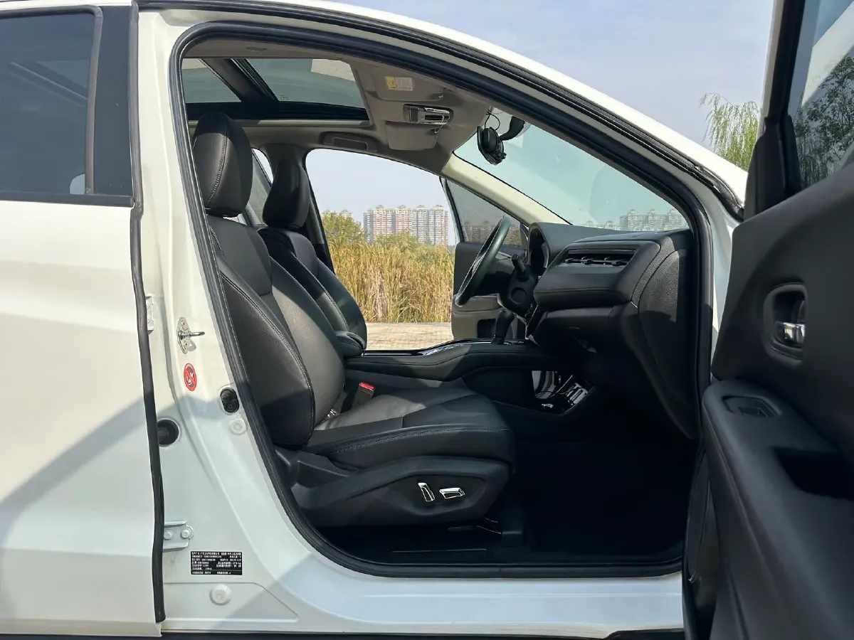 2020 Honda Vezel 1.5L 131HP L4 CVT,autocango,china used car exporter,china ev exporter,chinese used car exporter,chinese used ev exporter