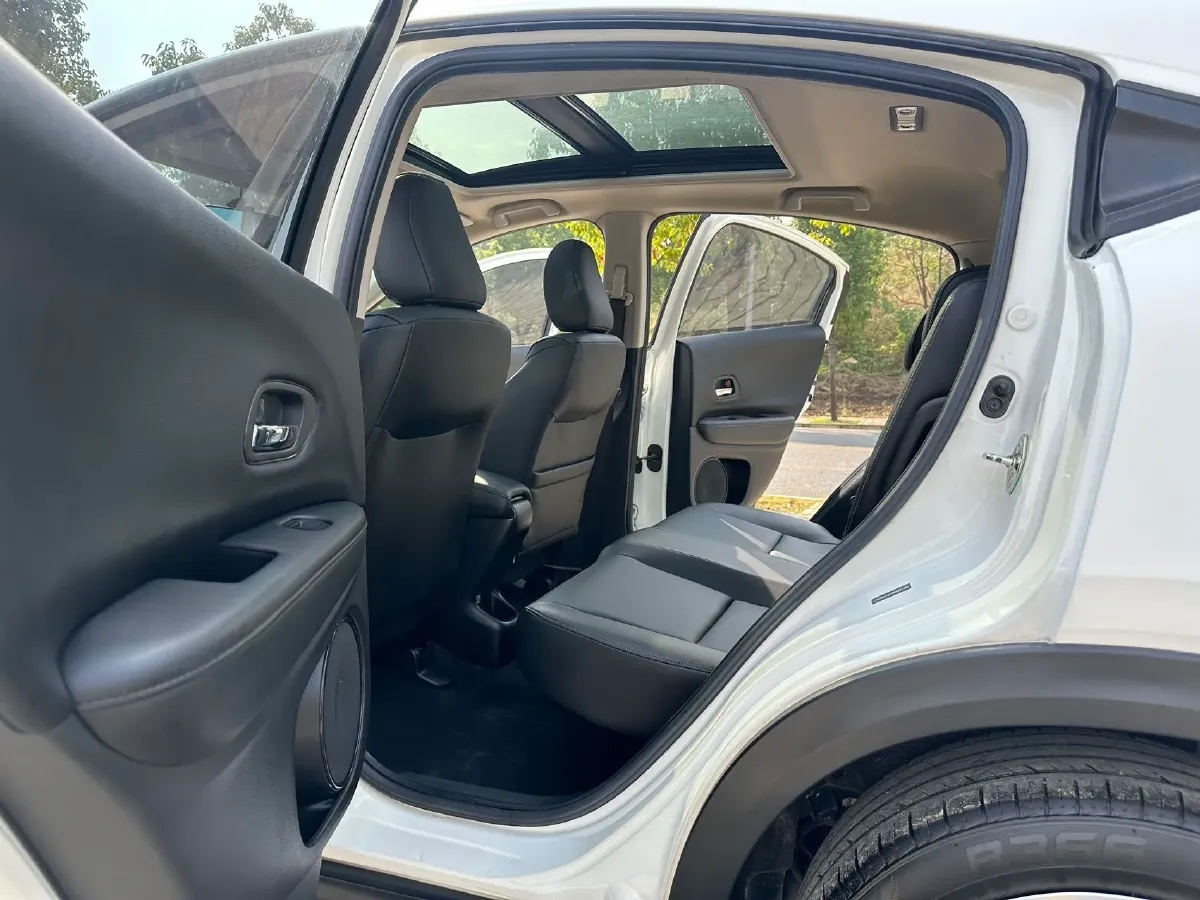 2020 Honda Vezel 1.5L 131HP L4 CVT,autocango,china used car exporter,china ev exporter,chinese used car exporter,chinese used ev exporter