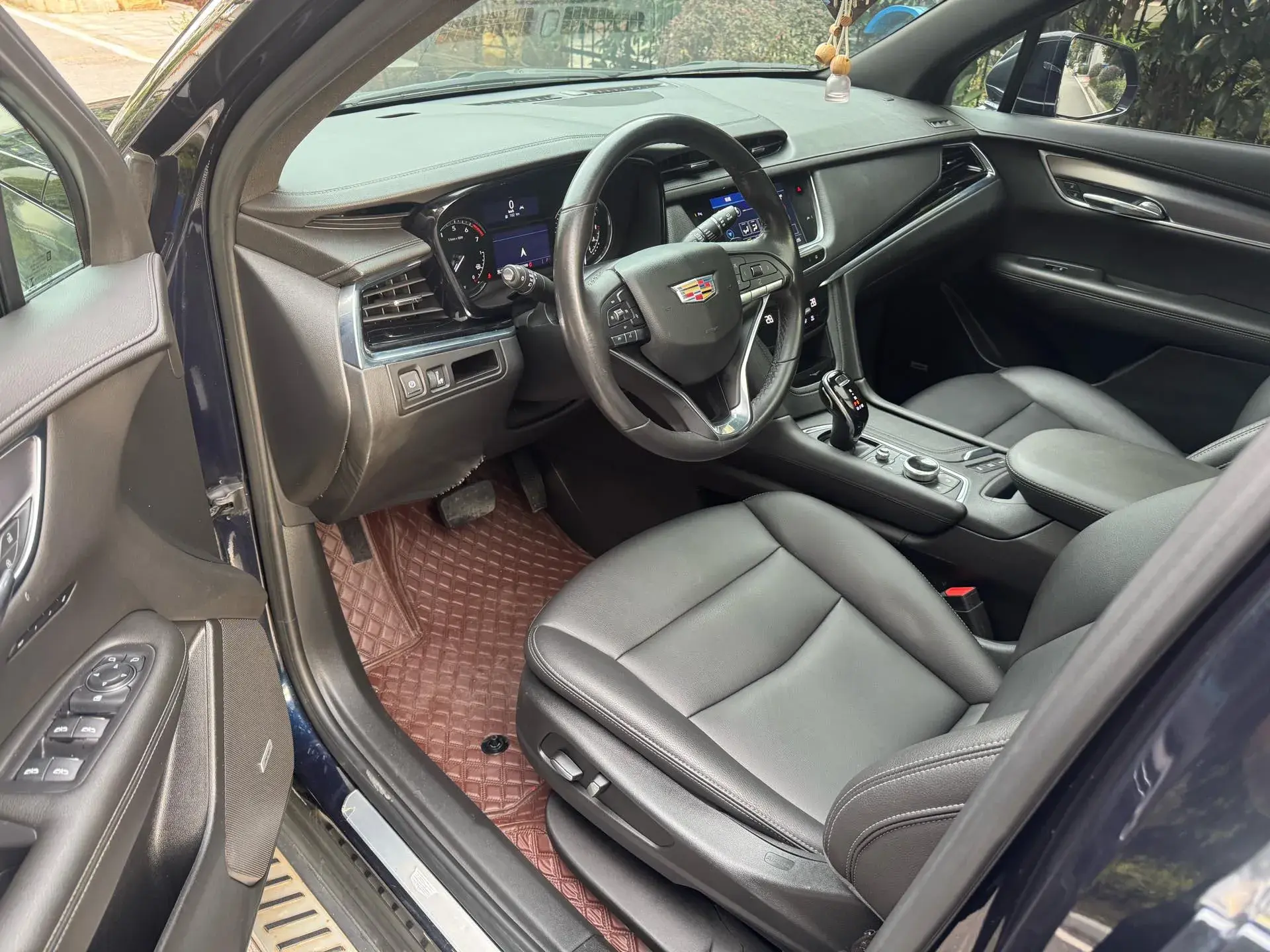 2021 CADILLAC XT6 thumbnail 4