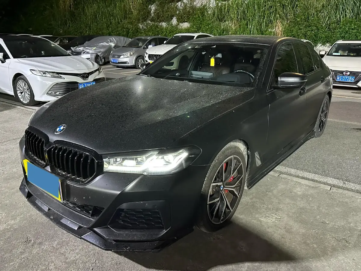 2022 BMW 5 Series 3.0T 340HP L6 8AT