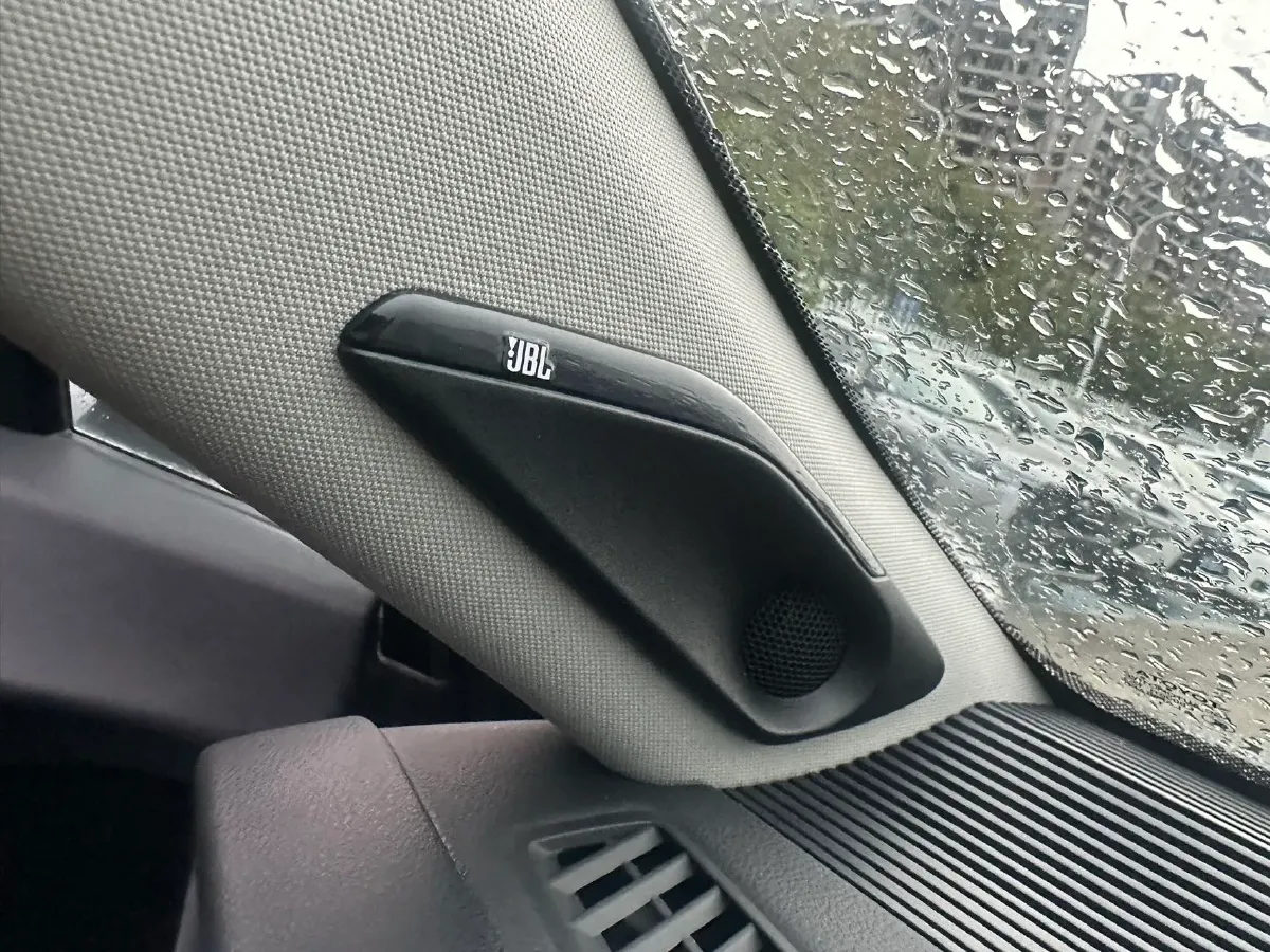 2022 Toyota Harrier 2.5L 178HP L4 E-CVT Hybrid,autocango,china used car exporter,china ev exporter,chinese used car exporter,chinese used ev exporter