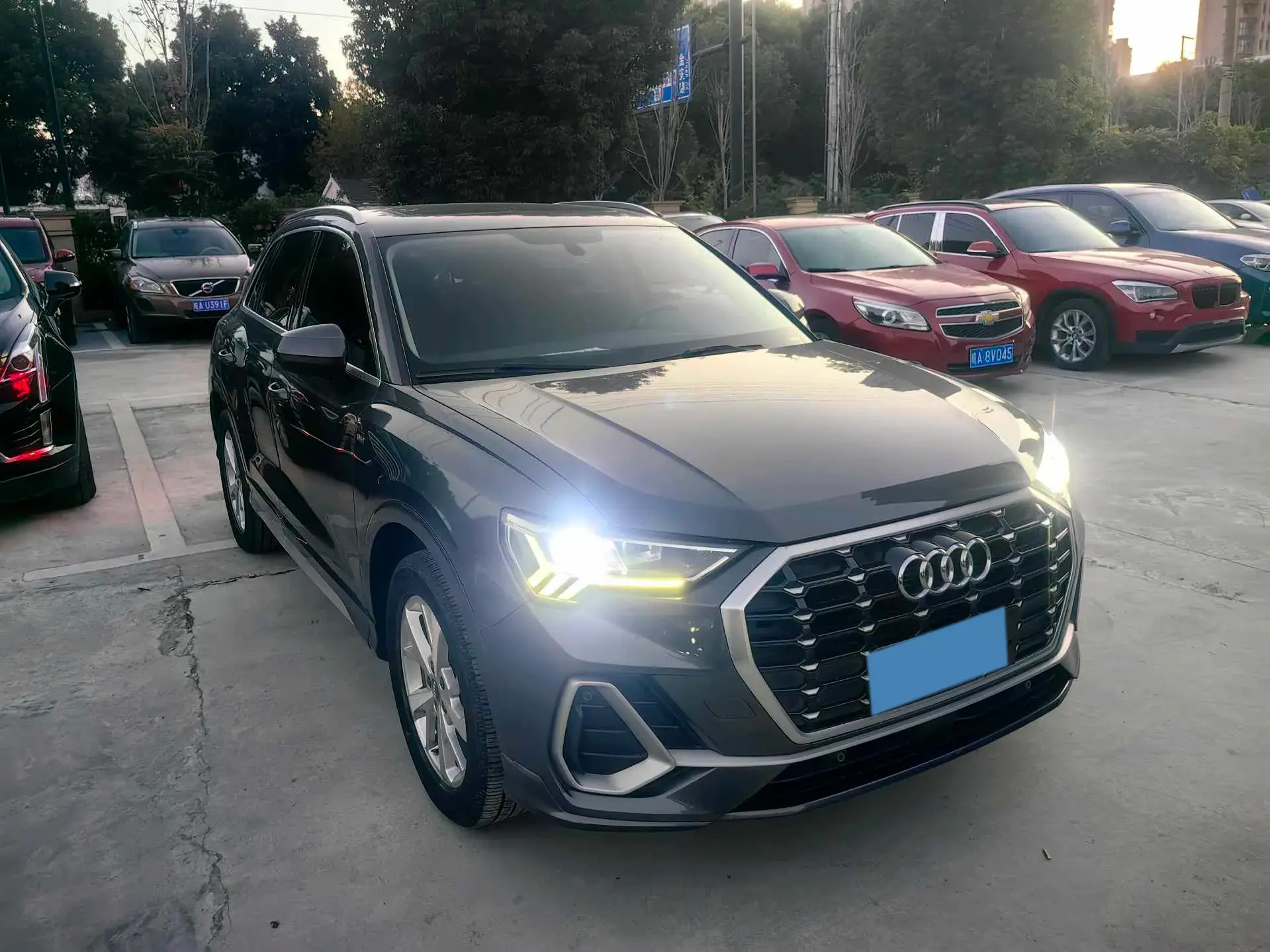 2019 AUDI Q3 thumbnail 3