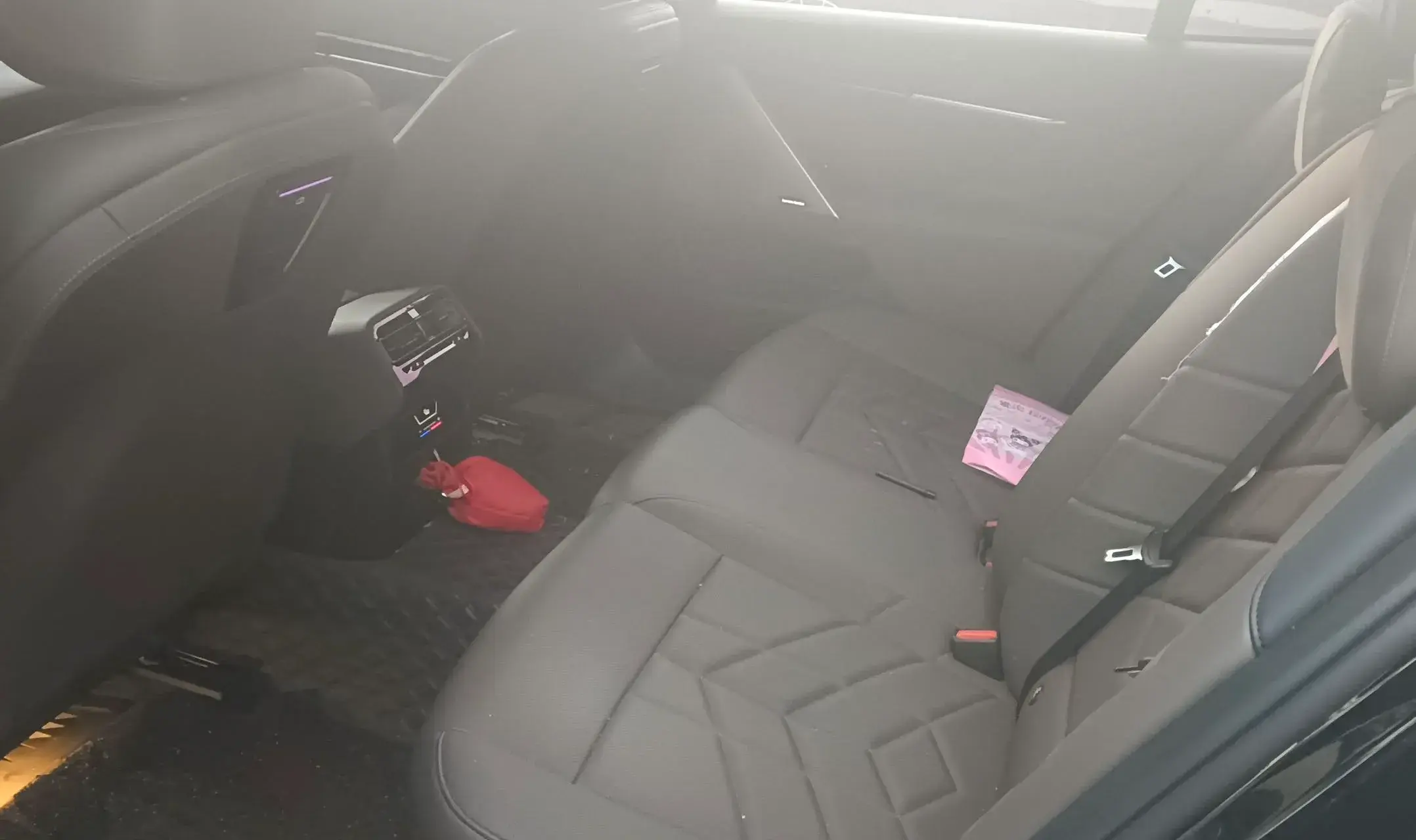 2024 BMW 5 thumbnail 4