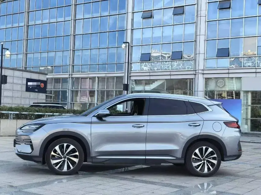 2023 BYD SONG thumbnail 3