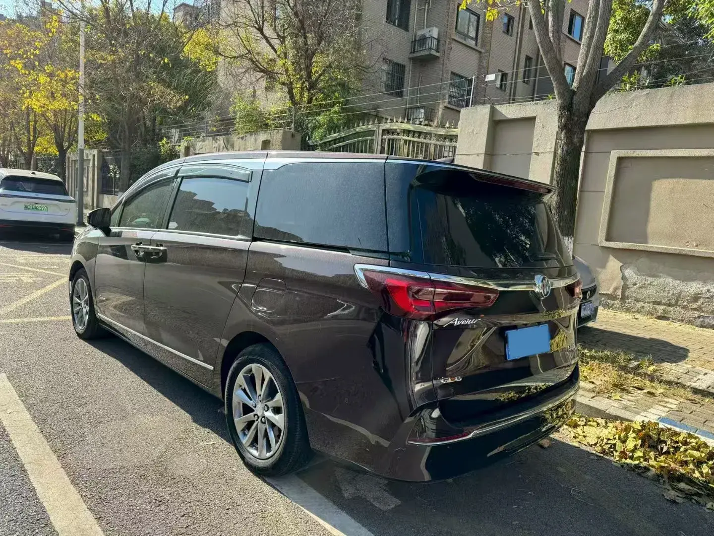 2021 BUICK GL8 thumbnail 3