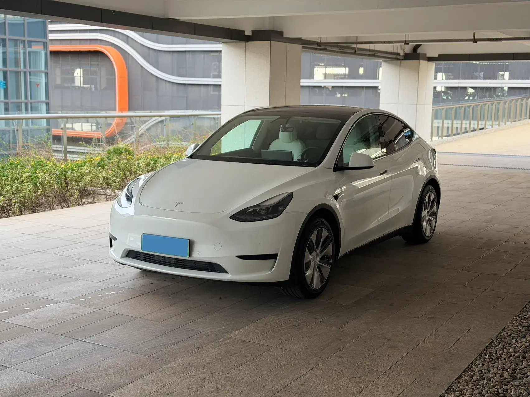 2022 TESLA MODEL view 1