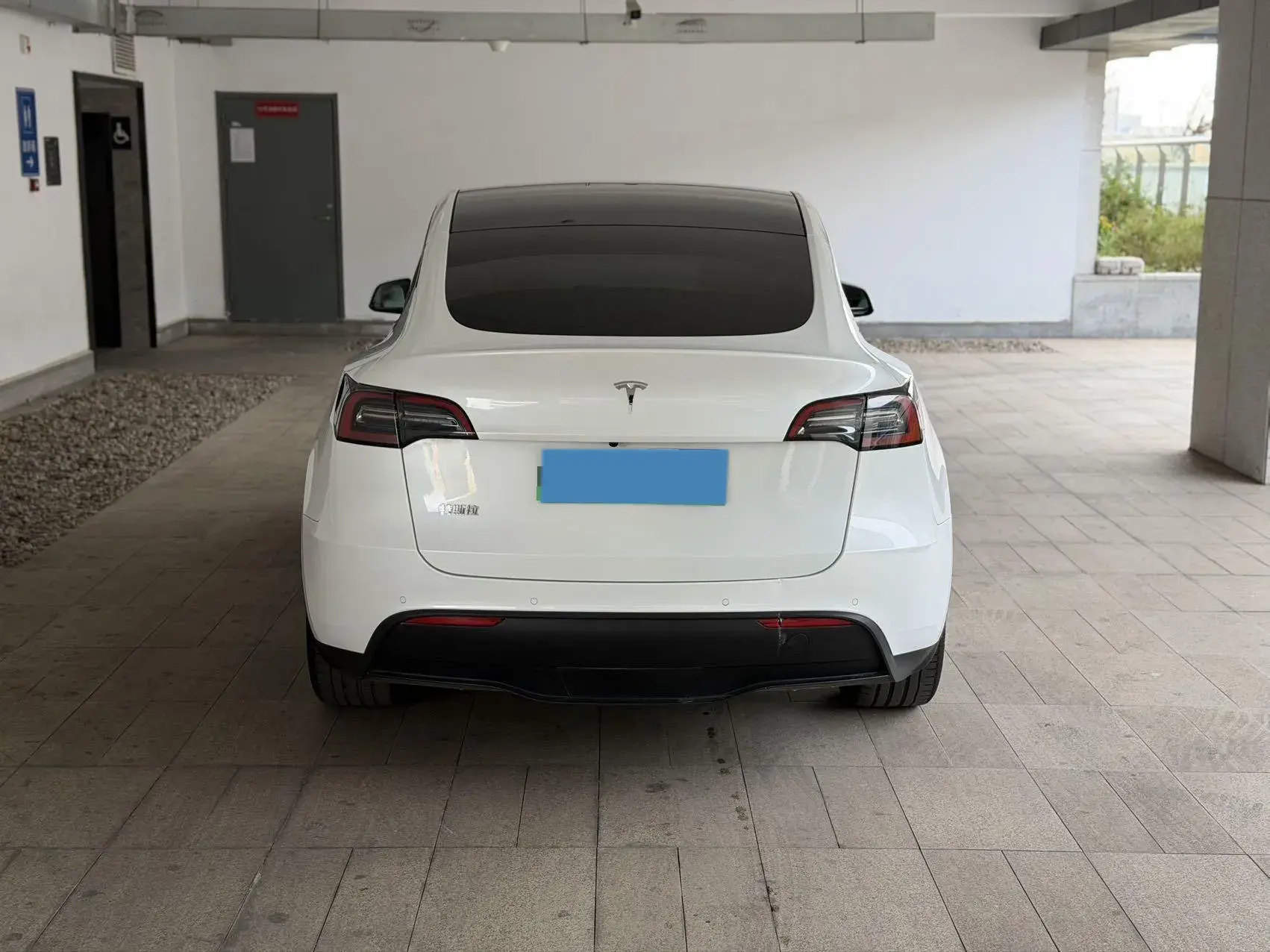 2022 TESLA MODEL thumbnail 4