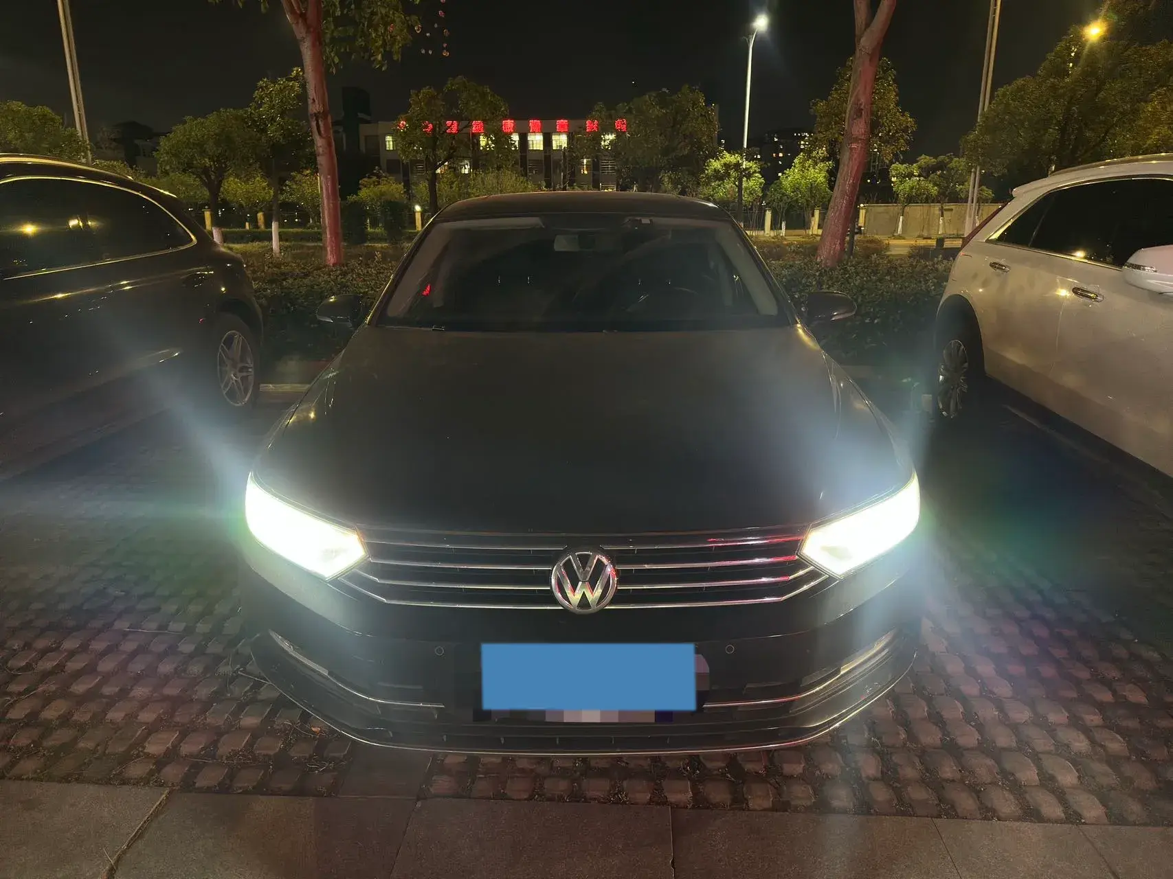 2018 VOLKSWAGEN MAGOTAN thumbnail 2