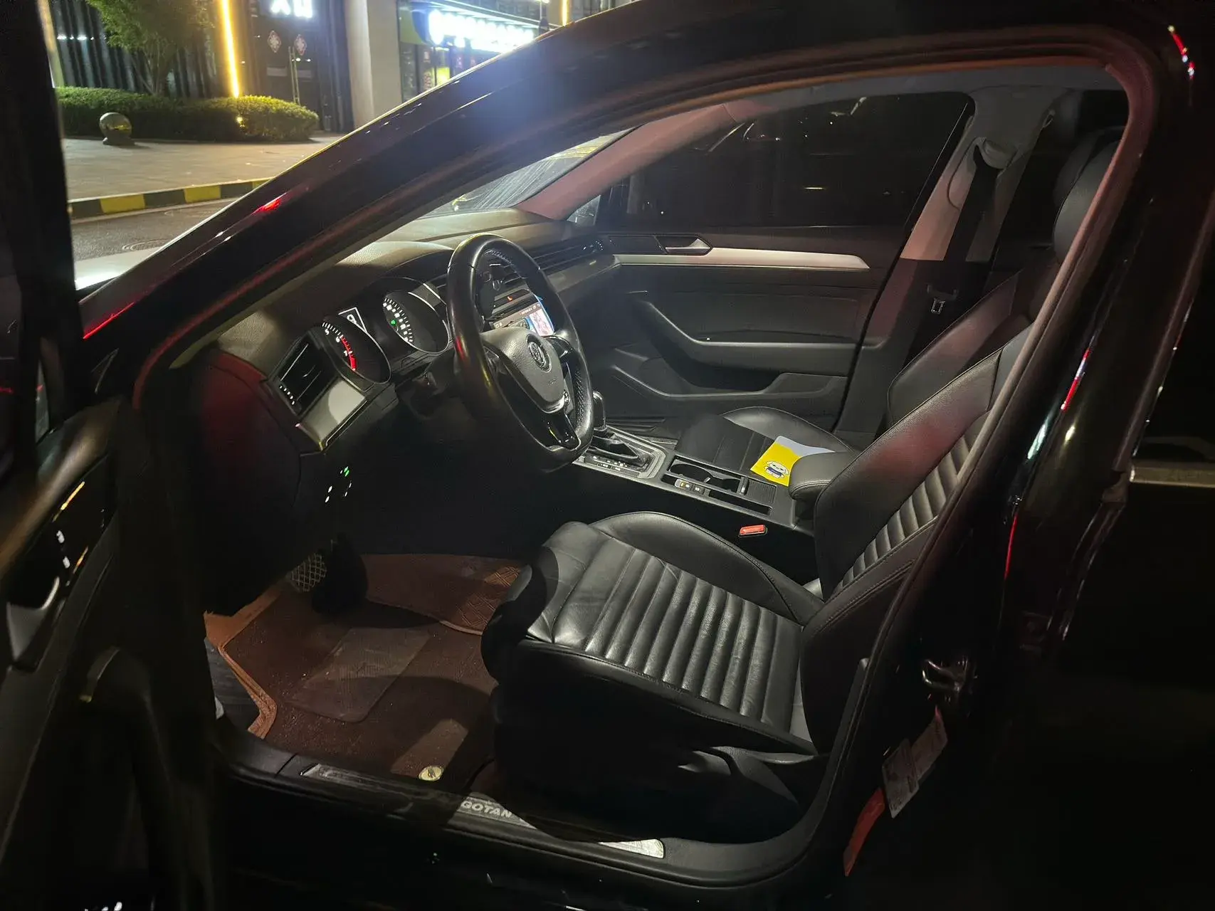 2018 VOLKSWAGEN MAGOTAN thumbnail 3