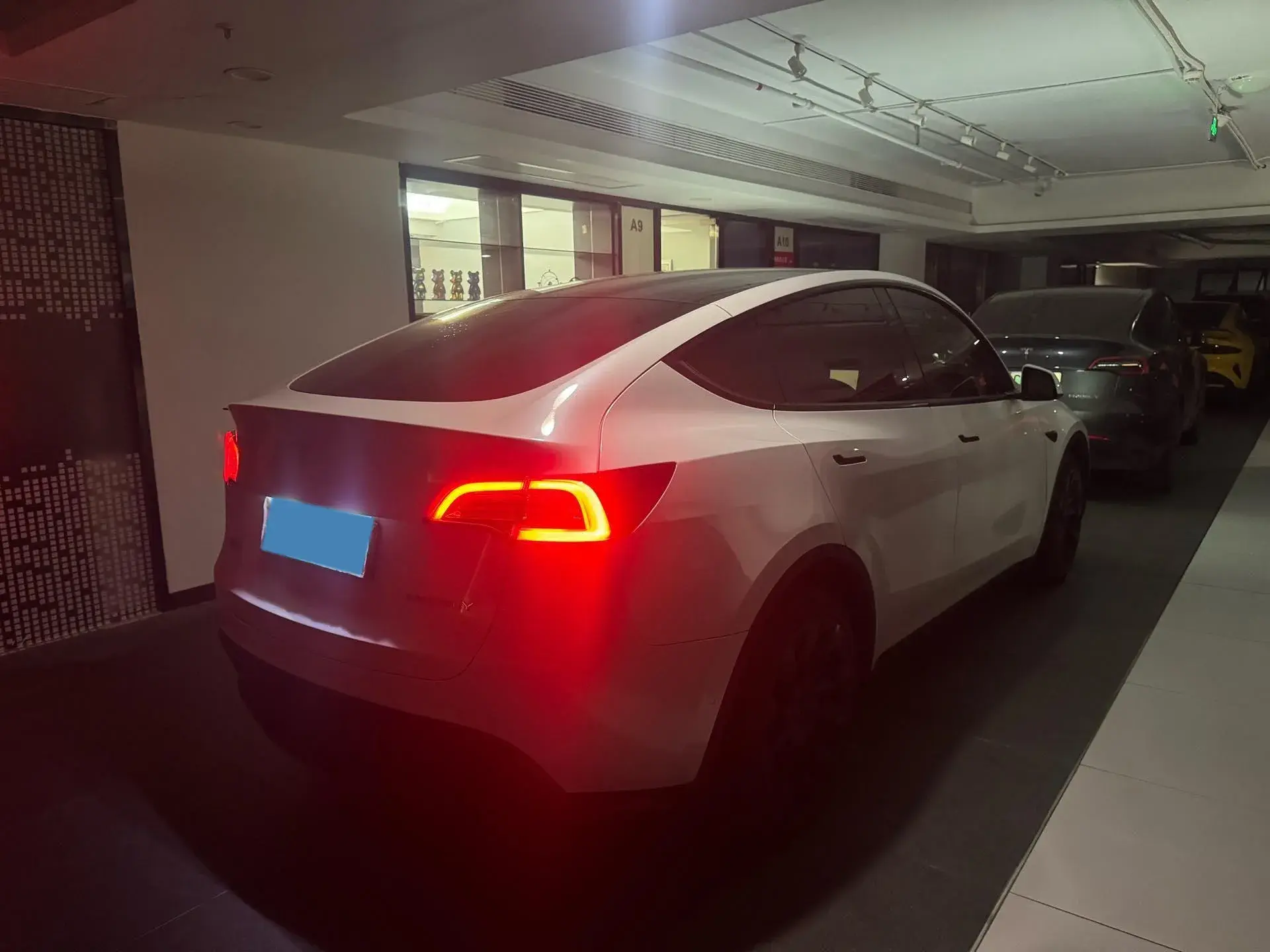 2022 TESLA MODEL thumbnail 4