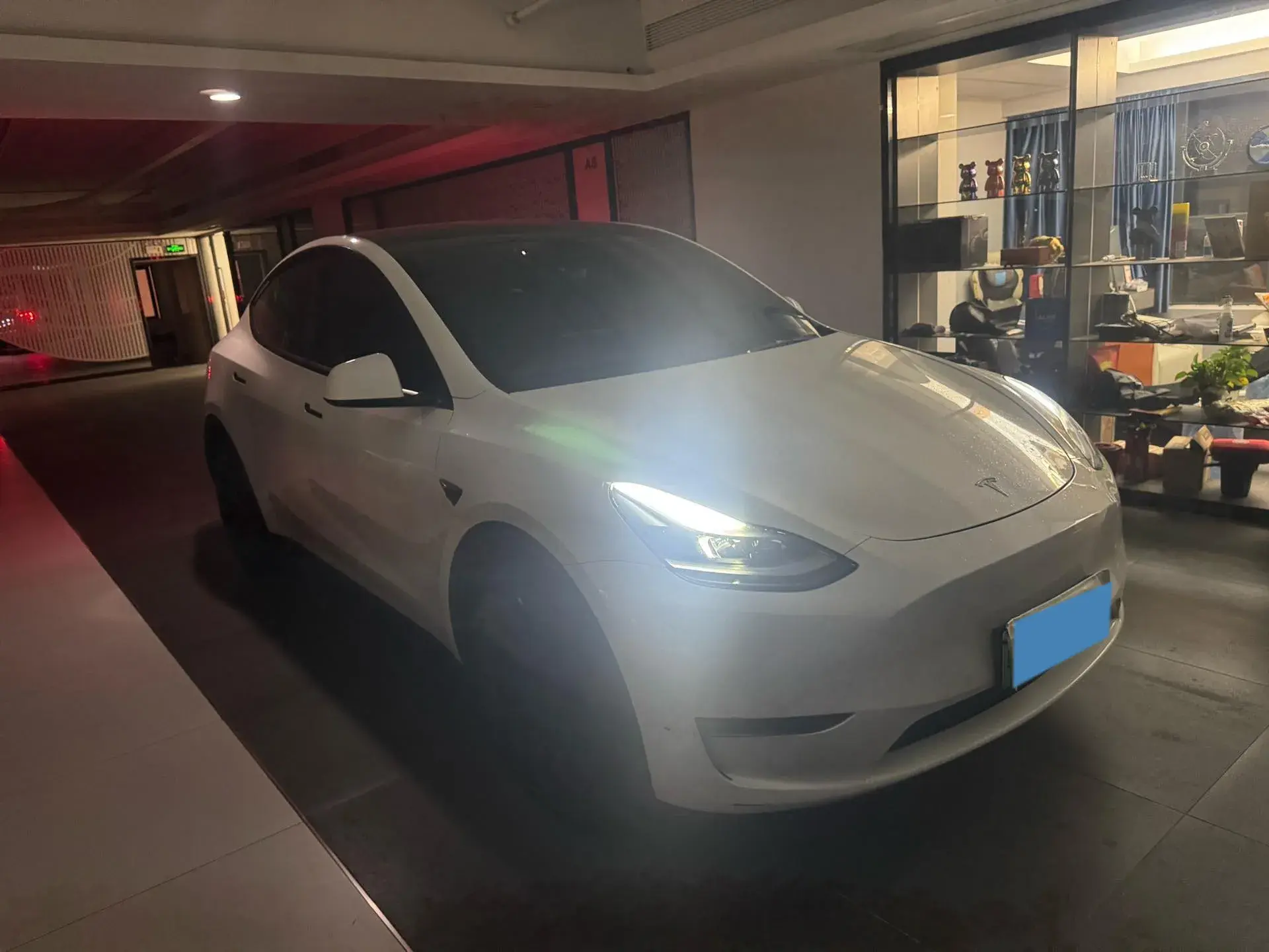 2022 TESLA MODEL thumbnail 2