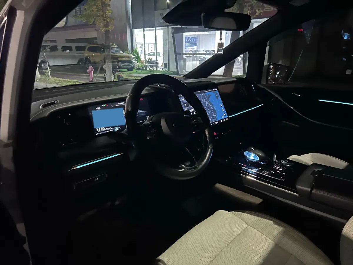 2023 GAC Trumpchi M8 2.0T 252HP L4 8AT,autocango,china used car exporter,china ev exporter,chinese used car exporter,chinese used ev exporter