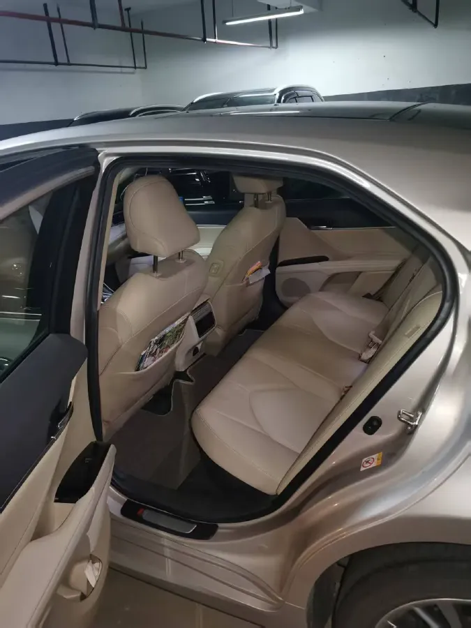 2018 Toyota Camry 2.5L 178HP L4 E-CVT Hybrid,autocango,china used car exporter,china ev exporter,chinese used car exporter,chinese used ev exporter