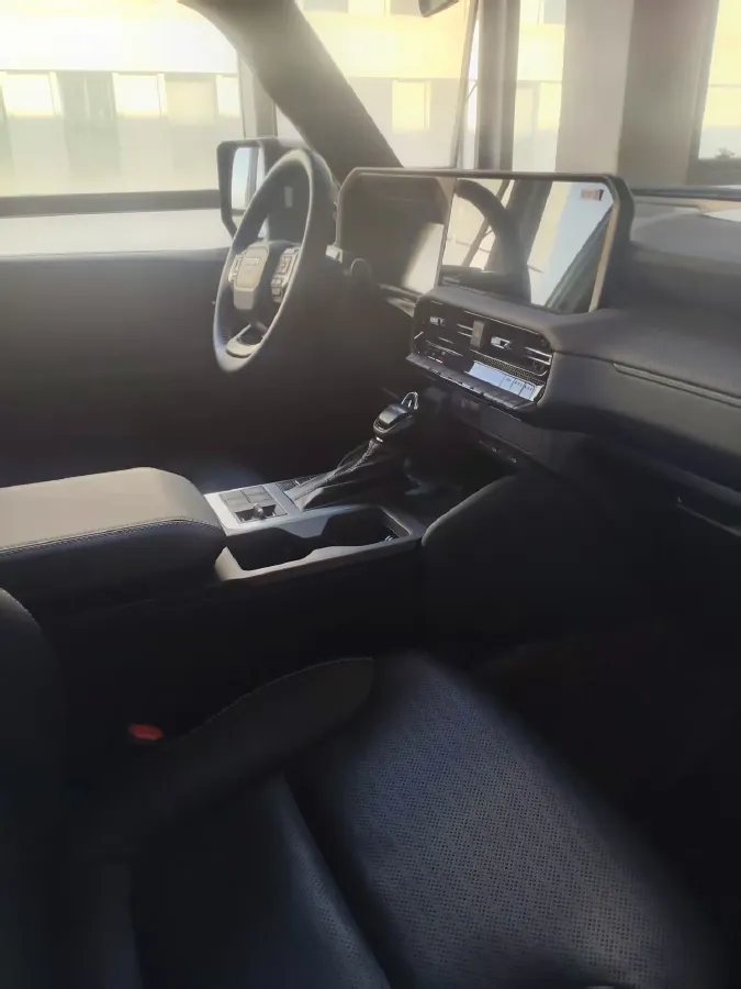 2024 Toyota Land Cruiser Prado 2.4T 282HP L4 8AT Hybrid,autocango,china used car exporter,china ev exporter,chinese used car exporter,chinese used ev exporter