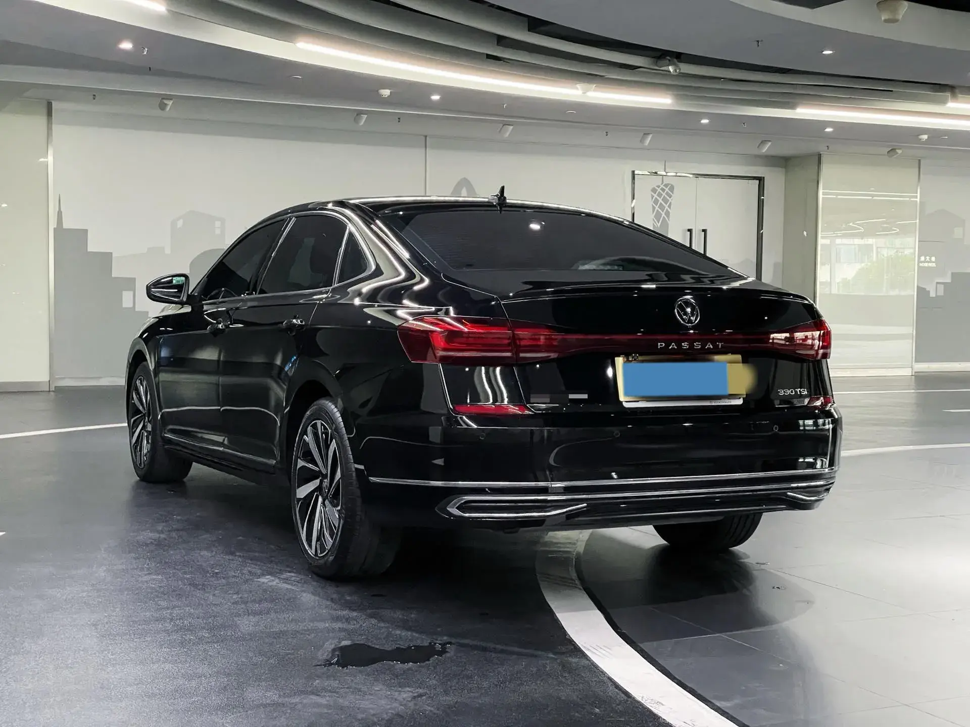 2023 VOLKSWAGEN PASSAT thumbnail 4