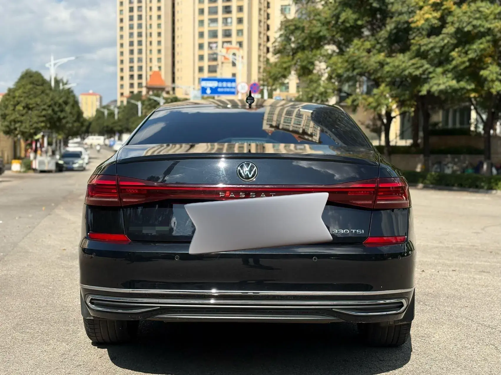 2022 VOLKSWAGEN PASSAT thumbnail 4