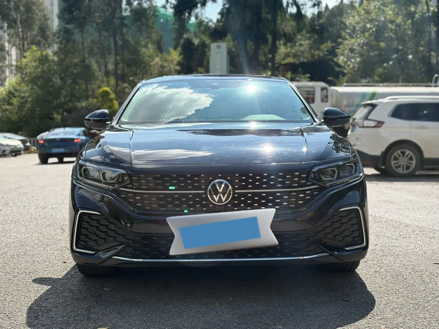 2022 VOLKSWAGEN PASSAT thumbnail 2