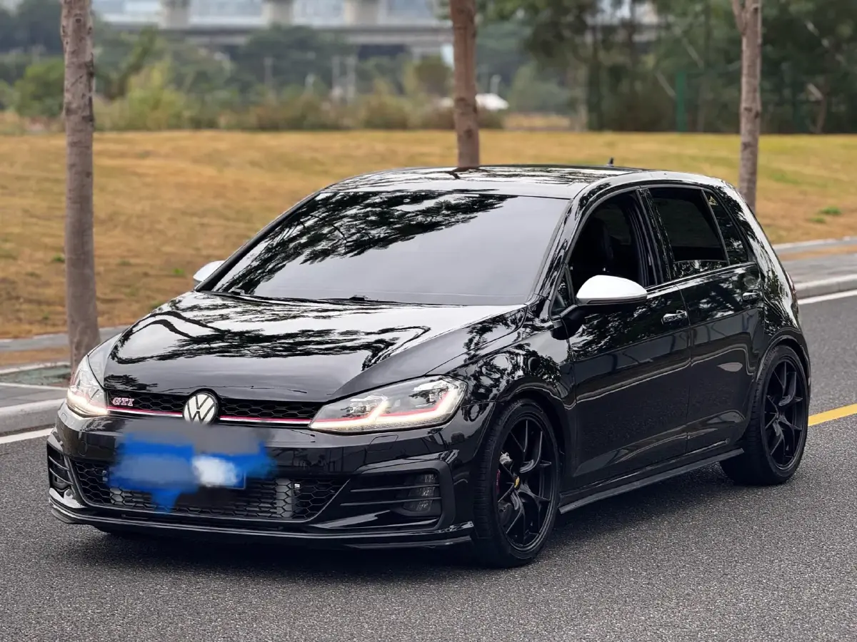 2018 Volkswagen GolfGTI 2.0T 220HP L4 7DCT