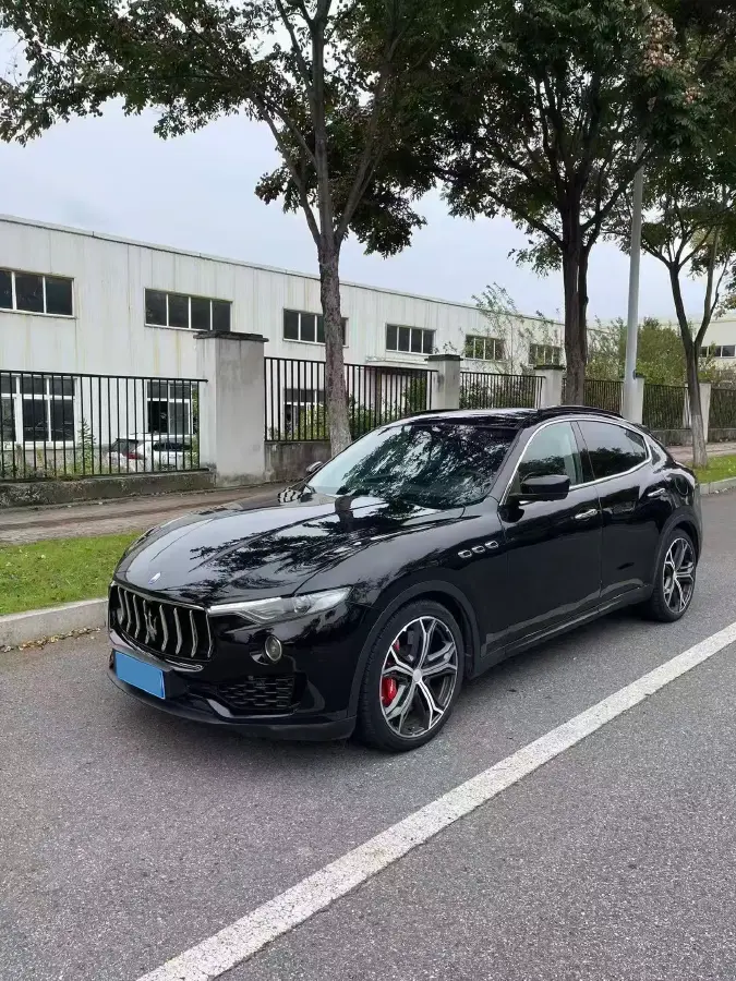 2016 Maserati Levante 3.0T 350HP V6 8AT