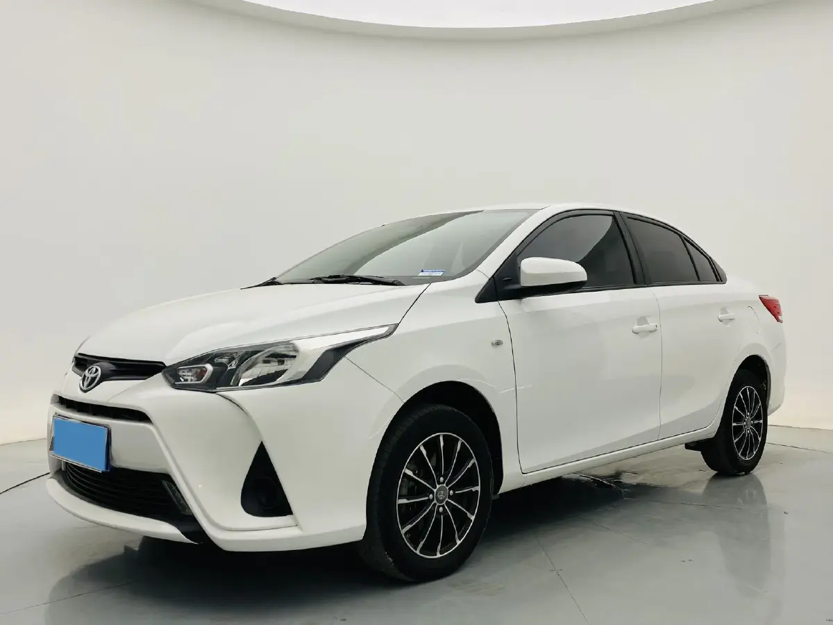 2019 Toyota Yaris L 1.5L 110HP L4 CVT