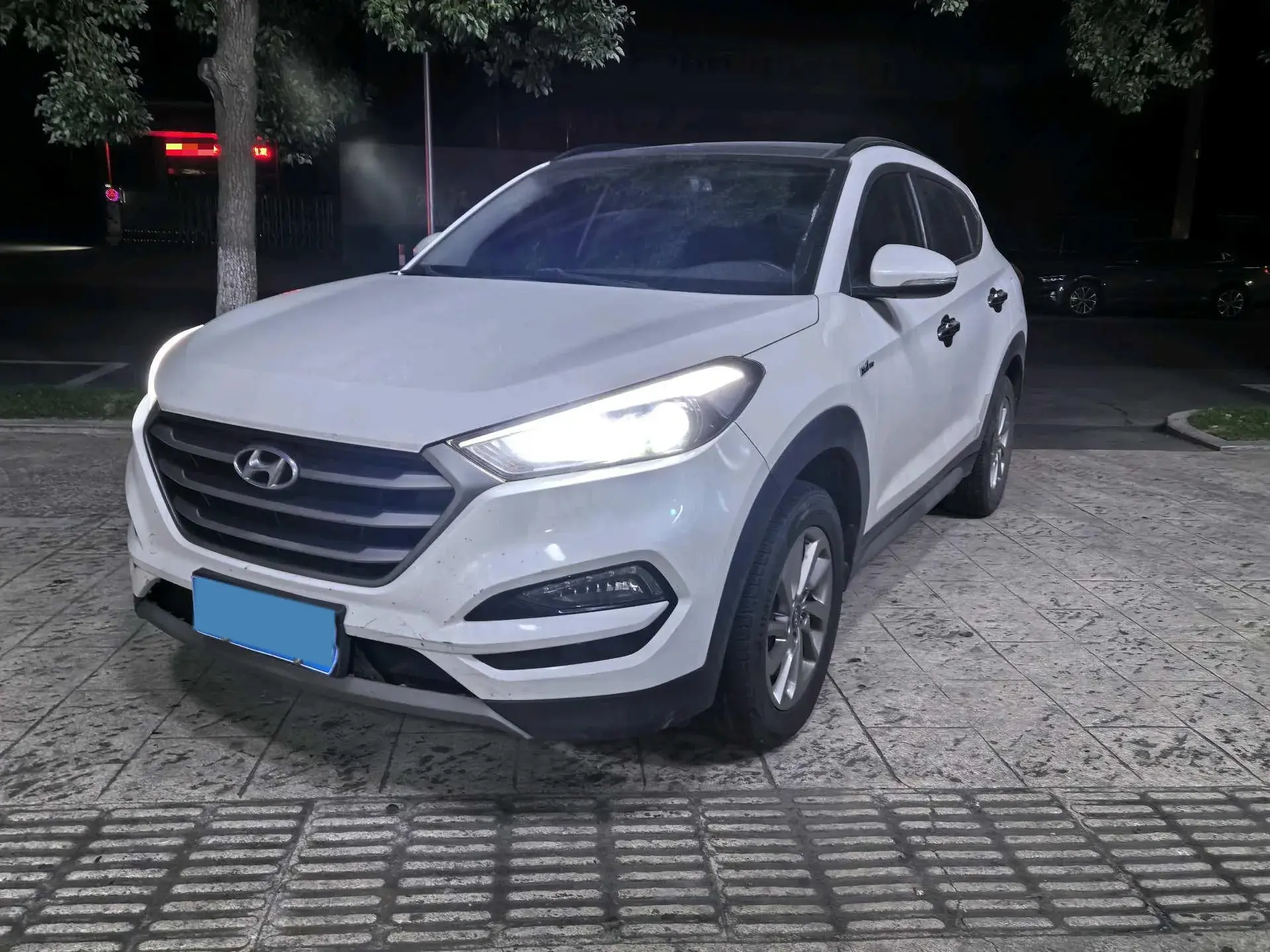 2018 HYUNDAI TUCSON view 1