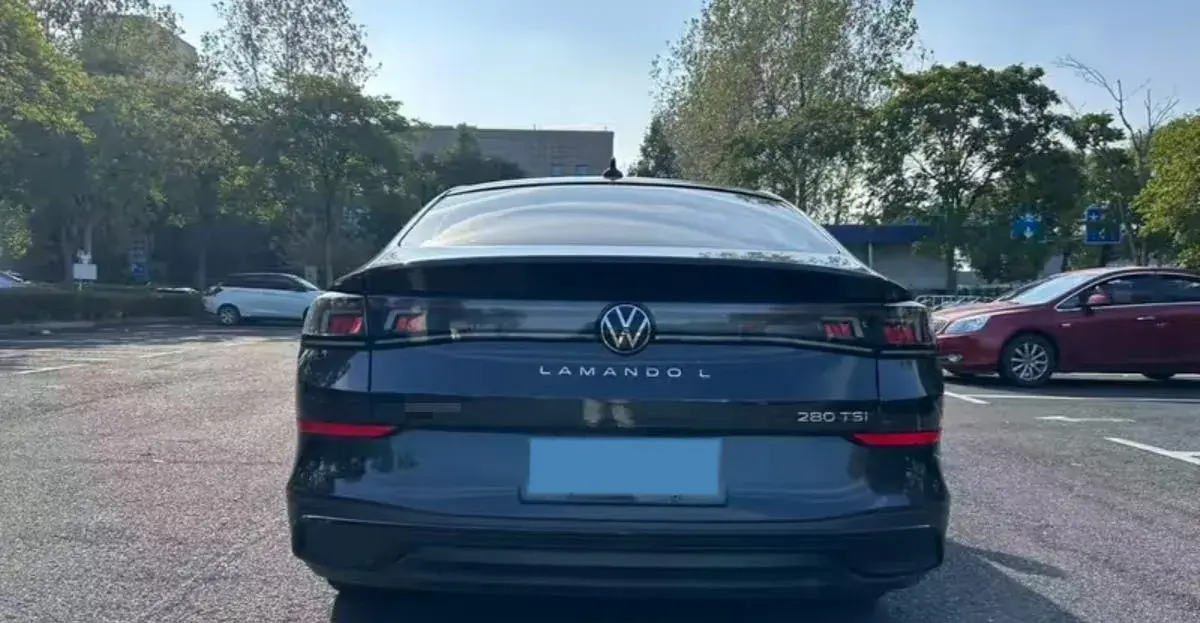 2022 VOLKSWAGEN LAMANDO thumbnail 2