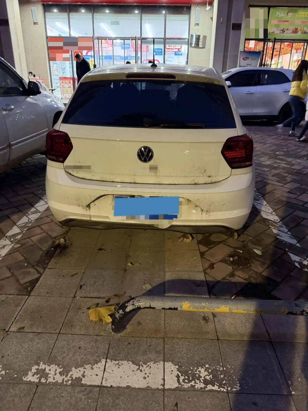 2023 VOLKSWAGEN POLO thumbnail 4