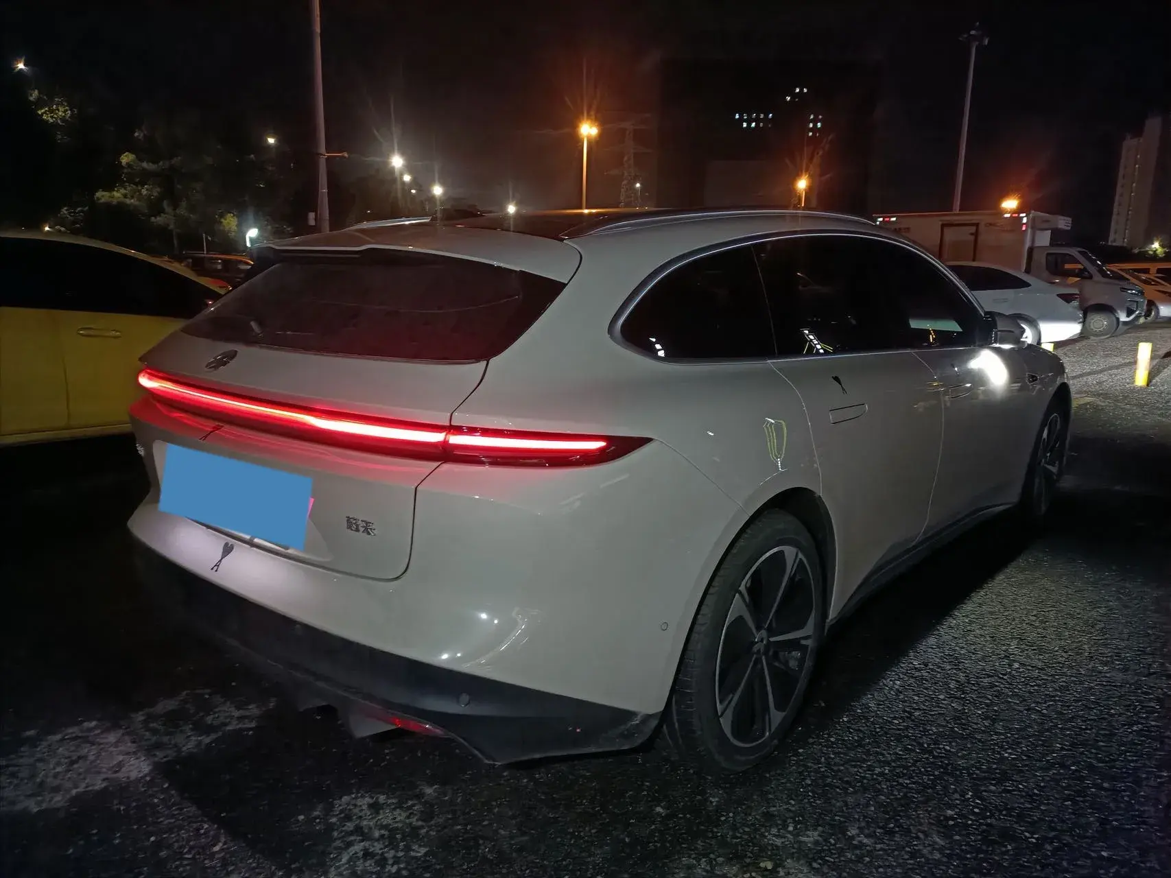 2024 NIO ET5T thumbnail 3