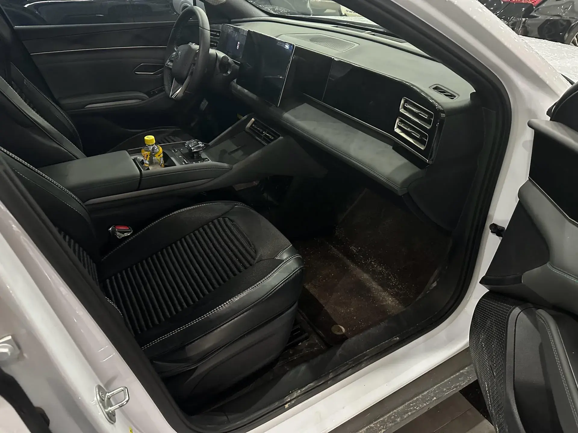 2024 BYD QINL thumbnail 3