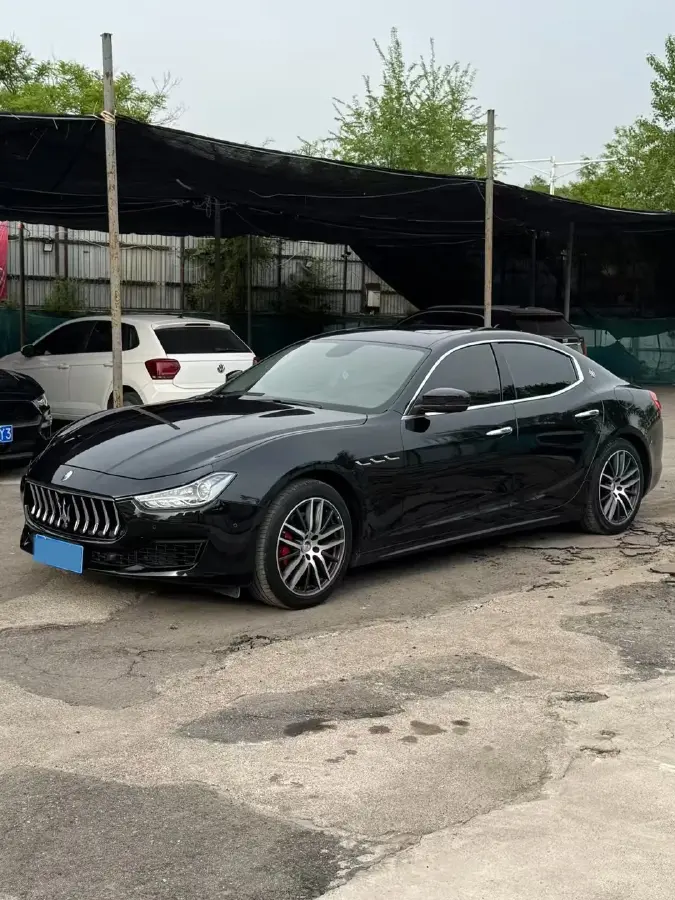 2018 Maserati Ghibli 3.0T 350HP V6 8AT