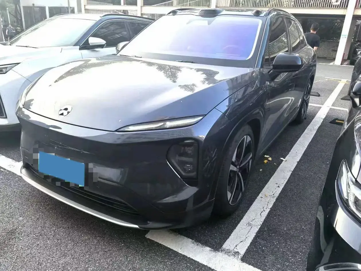 2022 NIO ES7 view 1