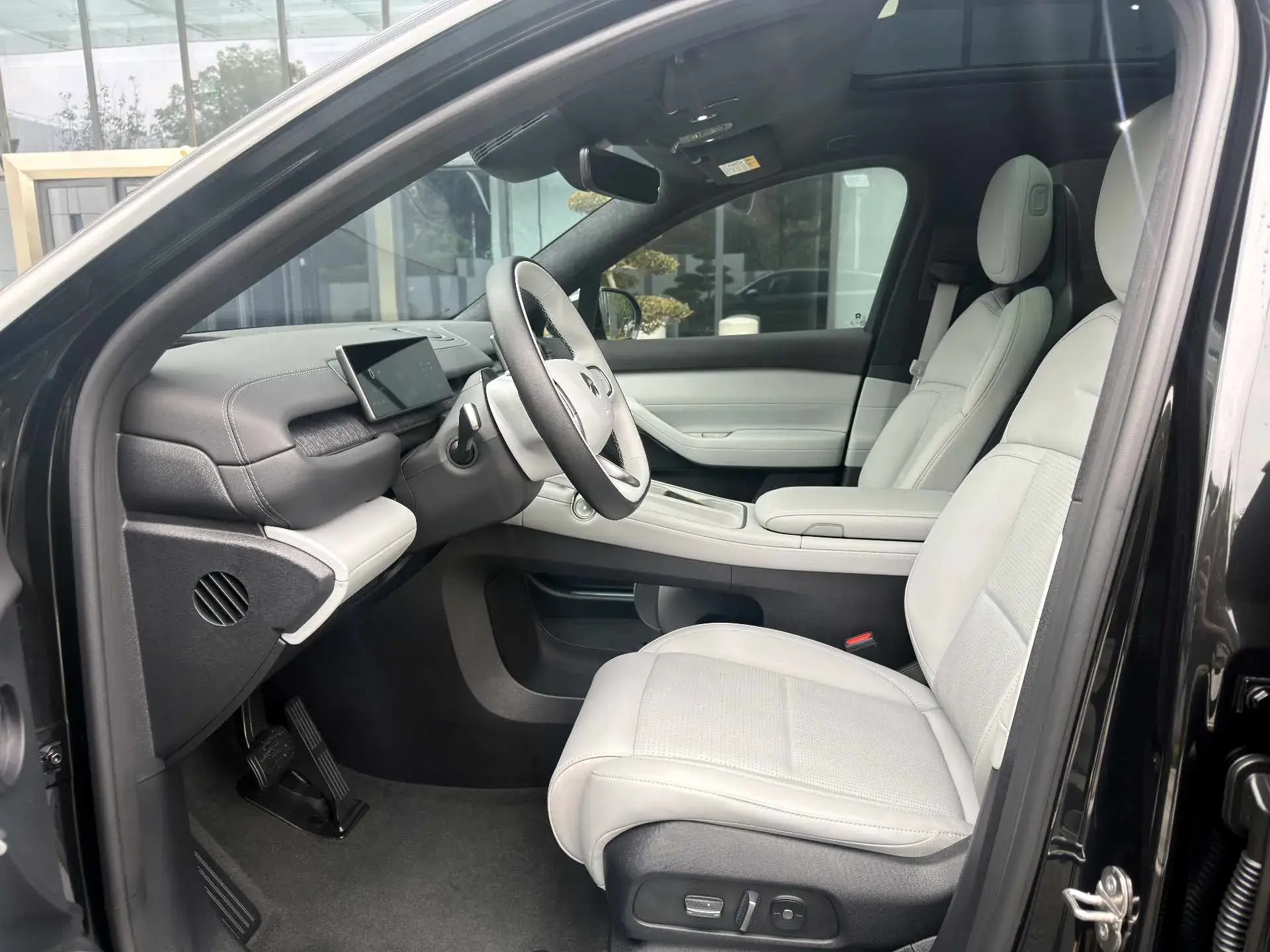 2024 NIO ES6 thumbnail 4