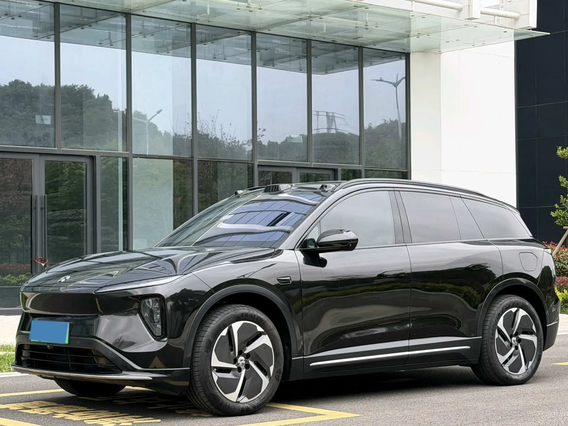 2024 NIO ES6 view 1