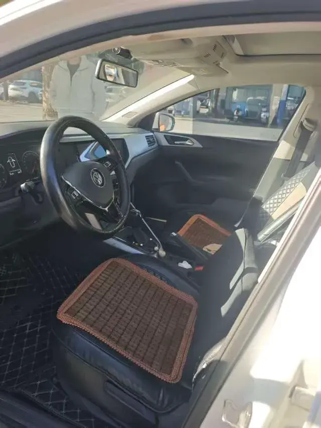 2019 VOLKSWAGEN POLO thumbnail 2