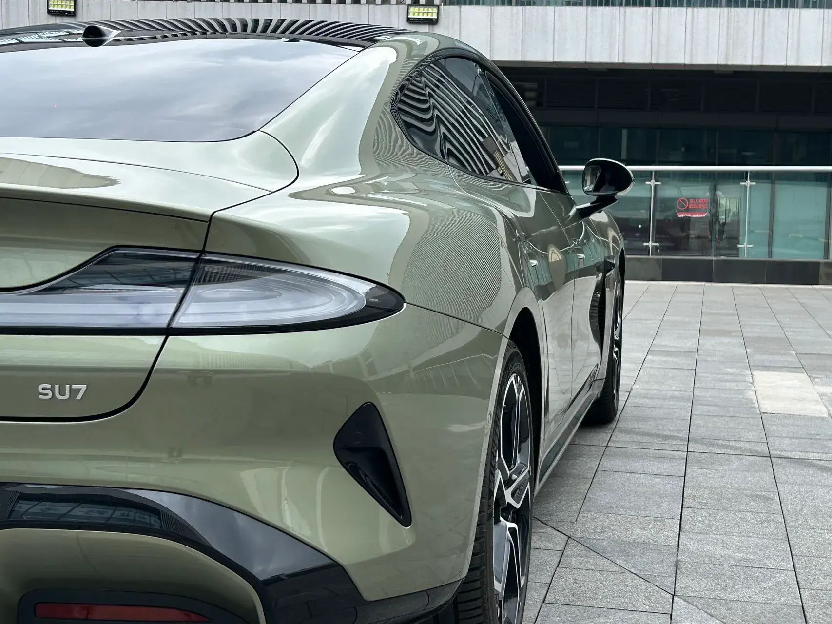 2024 MI SU7 thumbnail 4