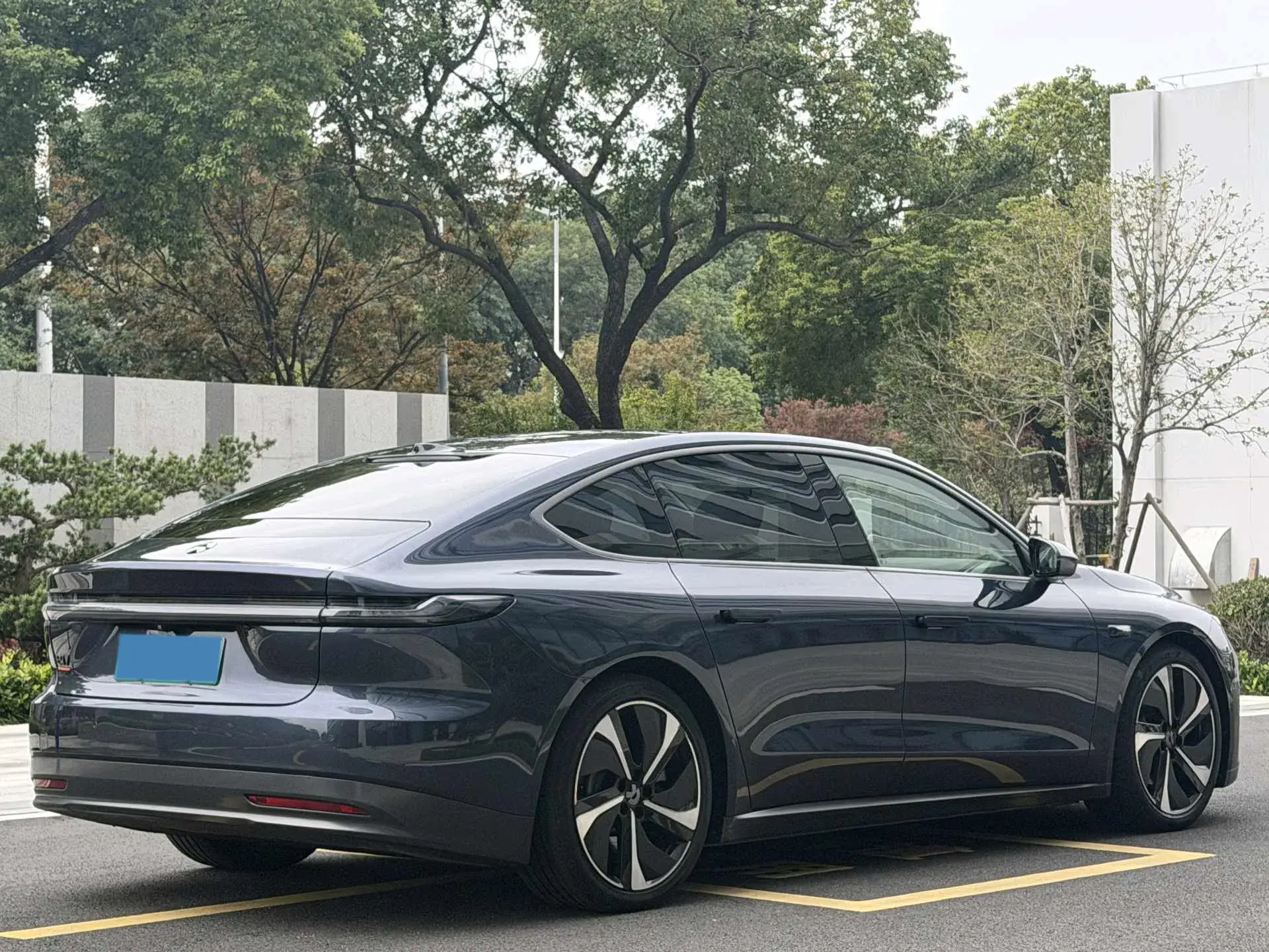 2022 NIO ET7 thumbnail 4