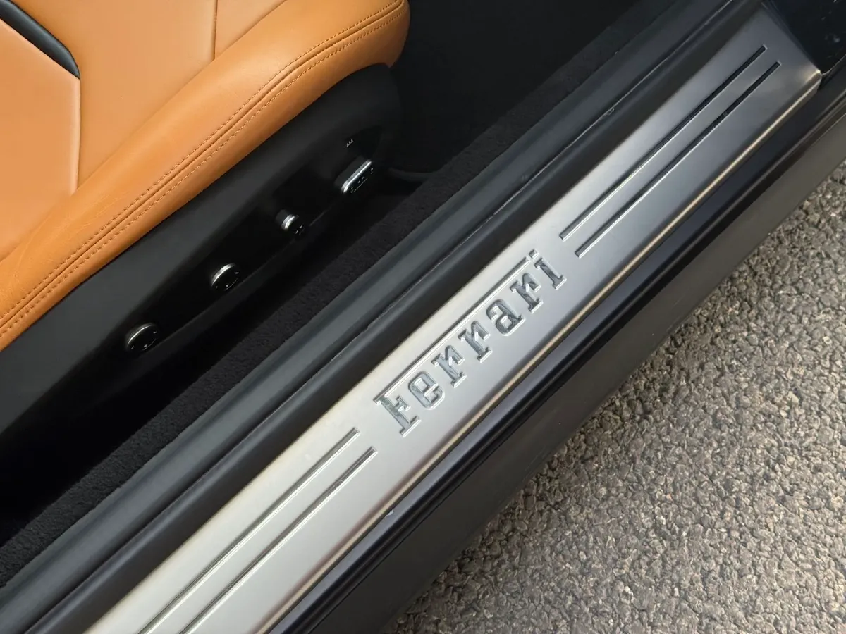 2017 Ferrari GTC4 Lusso 3.9T 609HP V8 7DCT,autocango,china used car exporter,china ev exporter,chinese used car exporter,chinese used ev exporter