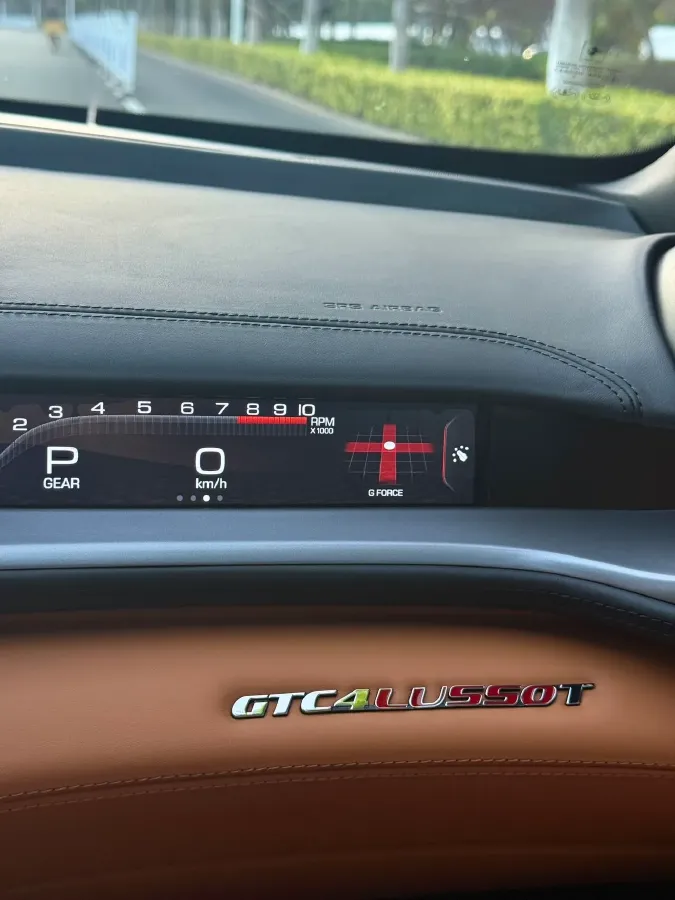 2017 Ferrari GTC4 Lusso 3.9T 609HP V8 7DCT,autocango,china used car exporter,china ev exporter,chinese used car exporter,chinese used ev exporter