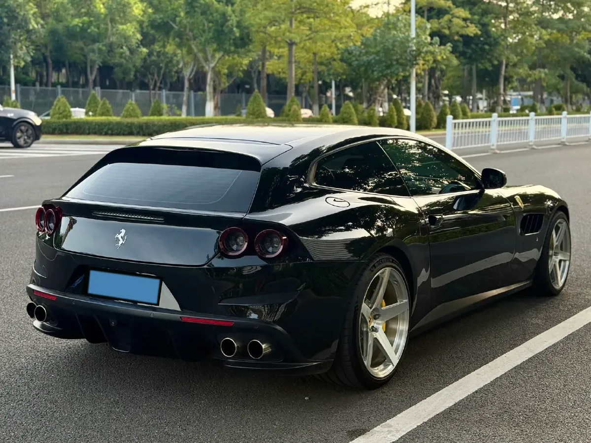 2017 Ferrari GTC4 Lusso 3.9T 609HP V8 7DCT,autocango,china used car exporter,china ev exporter,chinese used car exporter,chinese used ev exporter