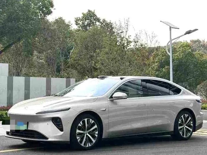 2024 NIO ET7 view 1