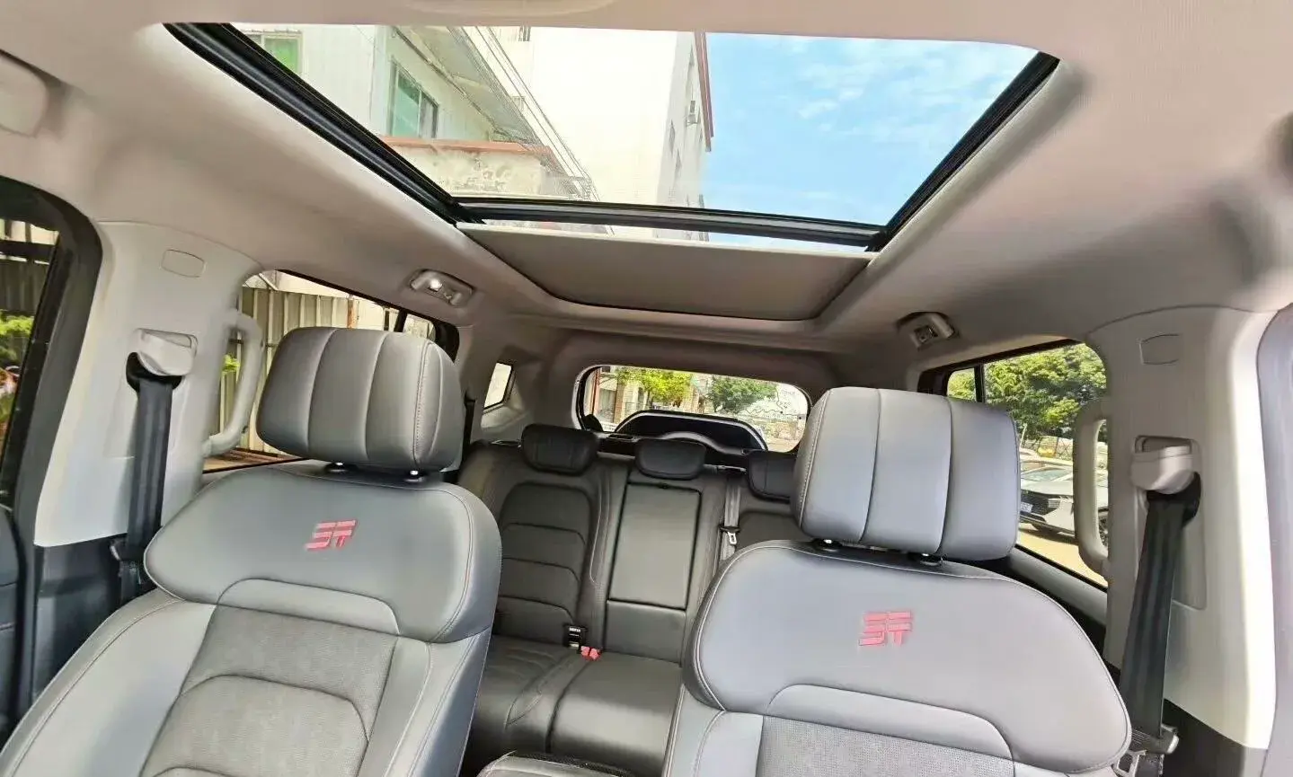 2023 JETOUR TRAVELLER thumbnail 3