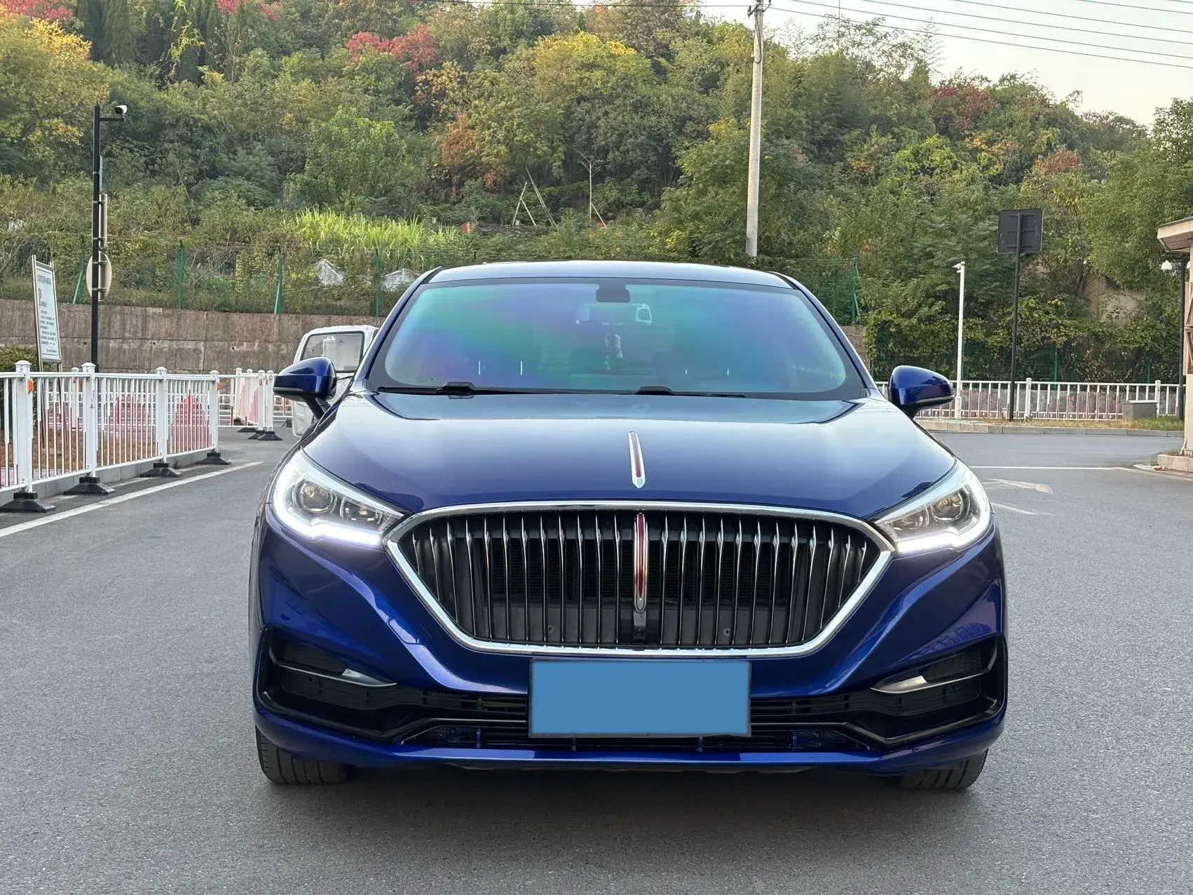 2020 HONGQI H5 thumbnail 2