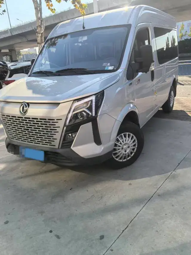 2021 DongFeng DFAC YuFeng 2.4T 140HP L4 6MT