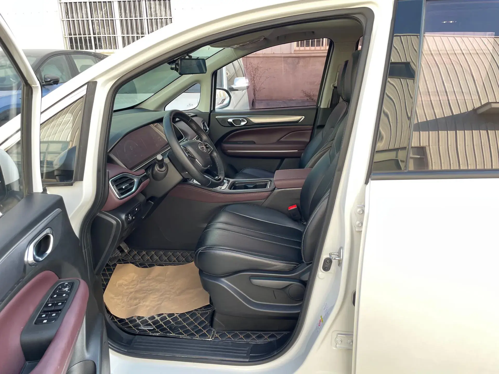 2021 GAC TRUMPCHI thumbnail 4