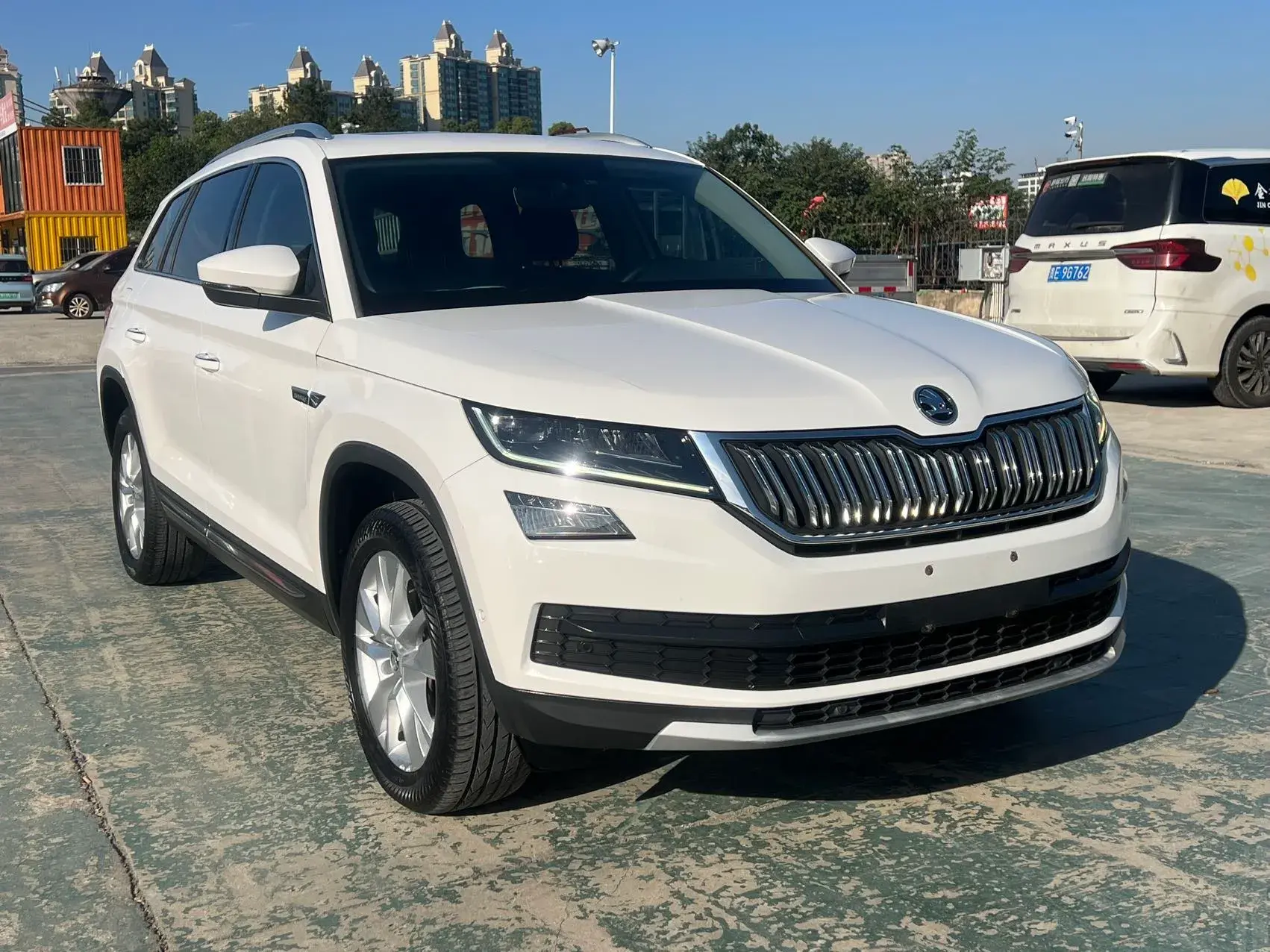 2019 SKODA KODIAK thumbnail 3