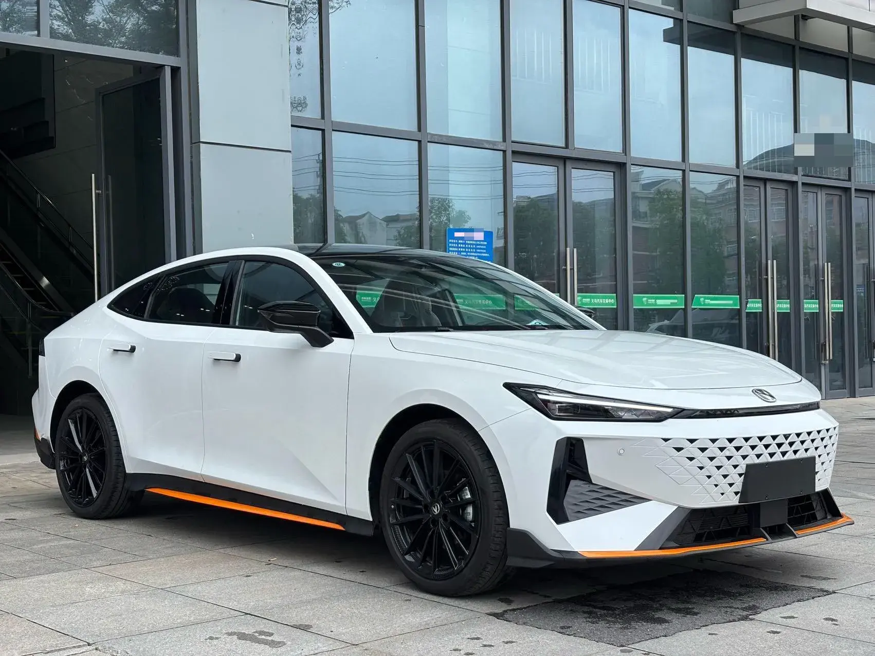 2024 CHANGAN UNI-V thumbnail 3